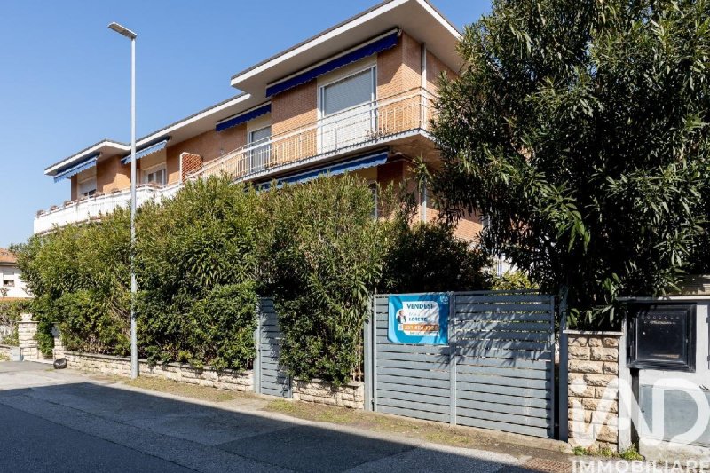 3 Bedrooms Apartment for sale in Camaiore [809823] | Gate-away®