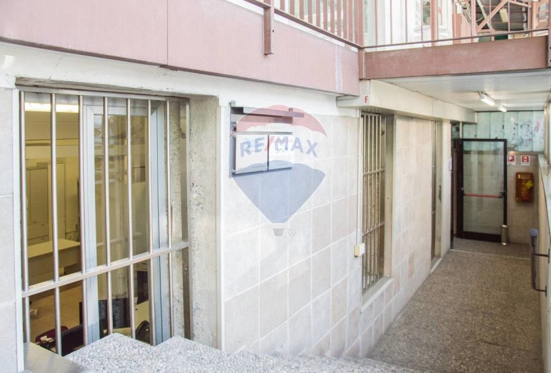 Edifício comercial em San Donato Milanese