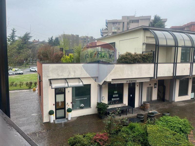 Edifício comercial em San Donato Milanese