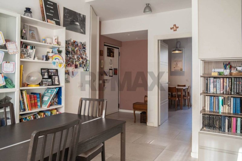 圣多纳托-米拉内塞公寓