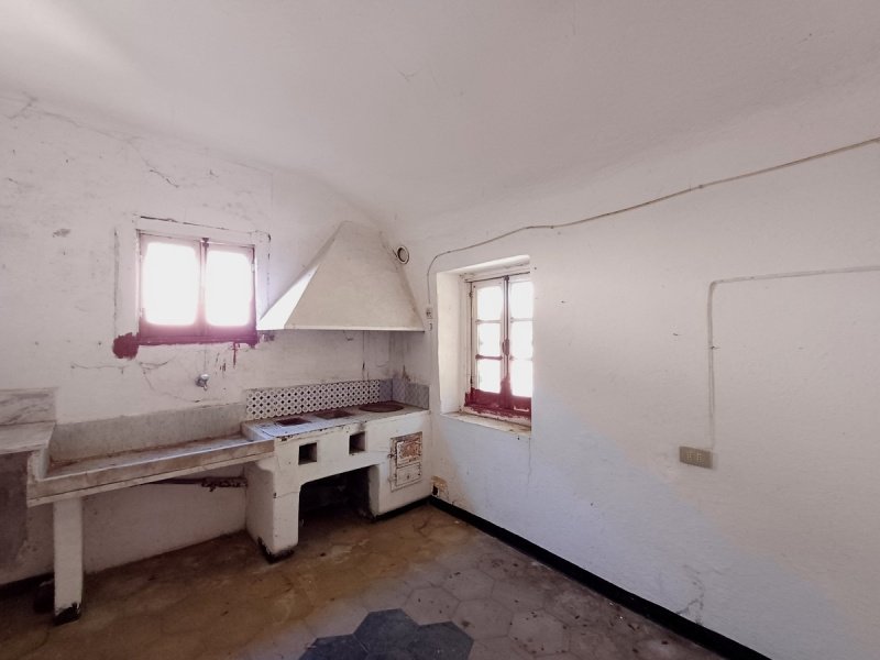 Maison individuelle à Savignone