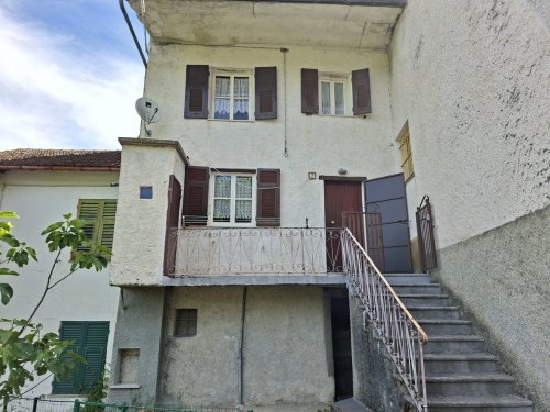Semi-detached house in Vobbia