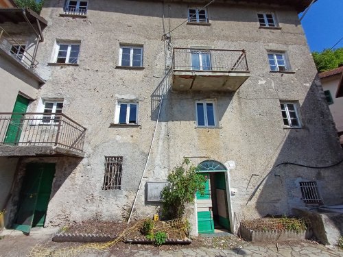 Casa independiente en Savignone