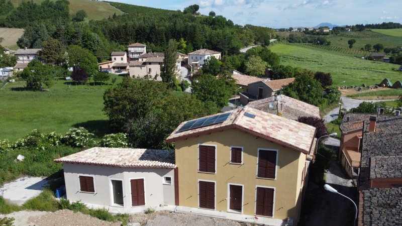 Дом в Камерино