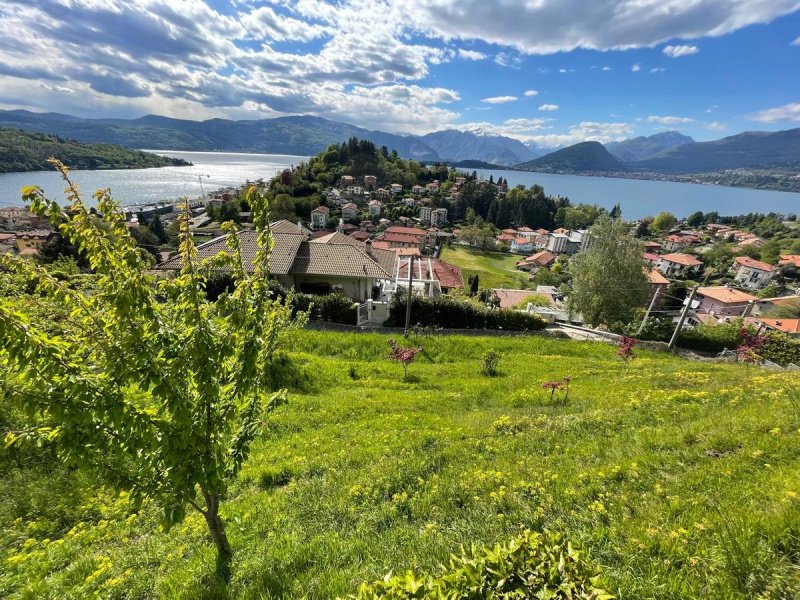 Terreno edificabile a Laveno-Mombello