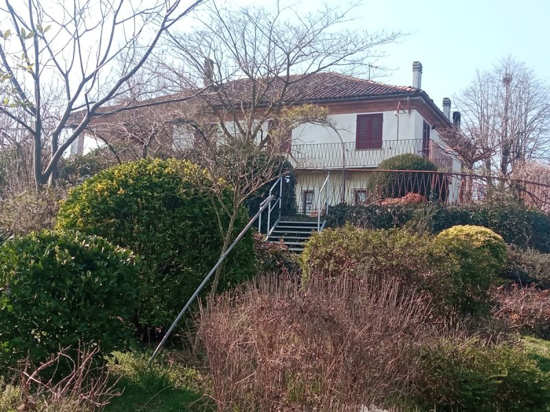 Parhus i Asti