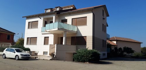Villa a Asti