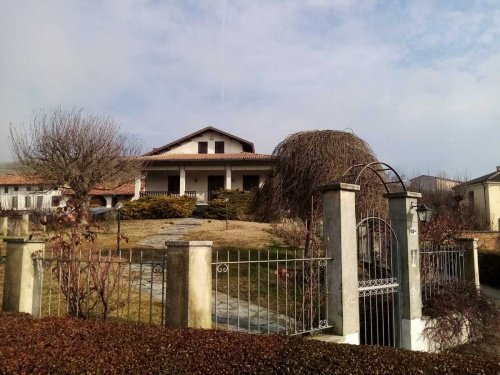 Villa in San Damiano d'Asti