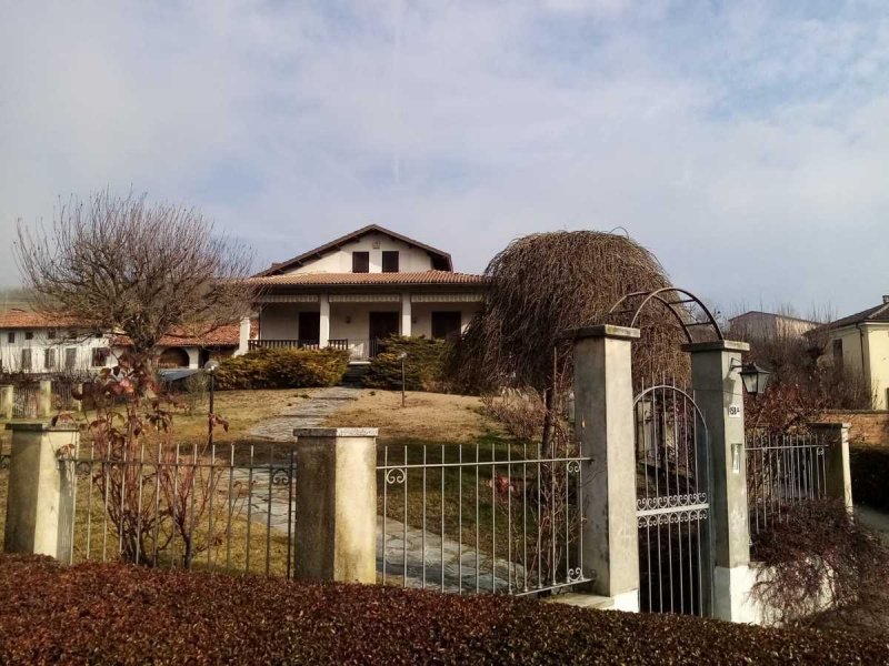 Villa in San Damiano d'Asti