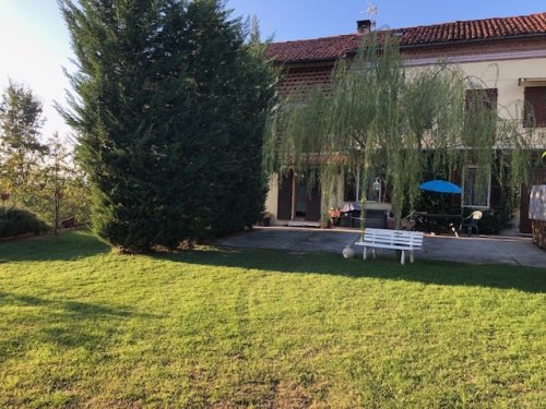Semi-detached house in Camerano Casasco