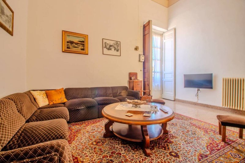 阿普里切纳旅馆