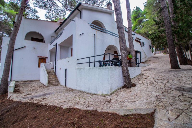 Вилла в Изоле-Тремити