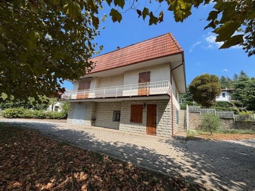Detached house in San Benedetto Val di Sambro