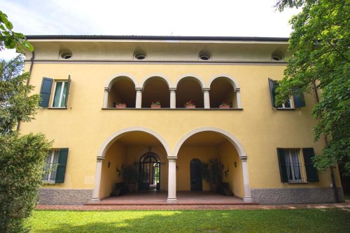 Villa in Bologna