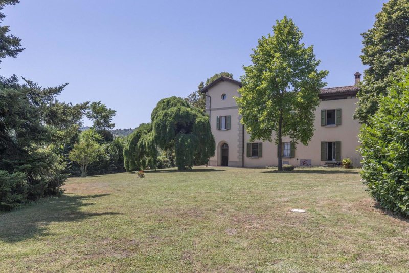 Villa in Ozzano dell'Emilia