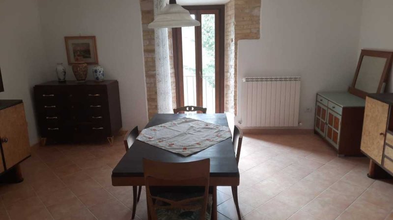 Особняк из двух квартир в Пергола