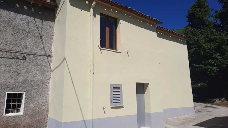 Maison jumelée à Pergola