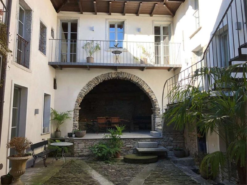 Villa in Oggebbio