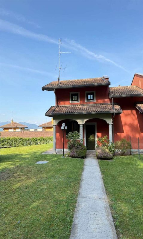 Moradia com terraço em Stresa