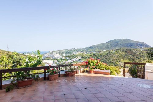 Moradia em Ponza