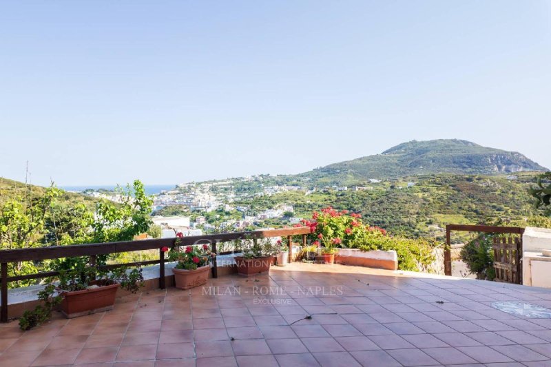 Moradia em Ponza