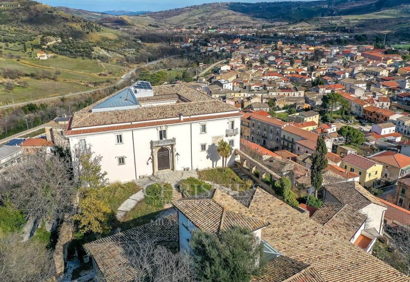 Kleines Dorf in Torre de' Passeri
