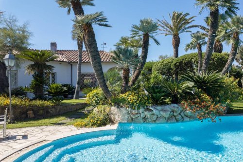 Villa a Fiumicino