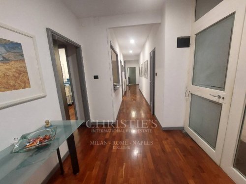Apartment in Naples