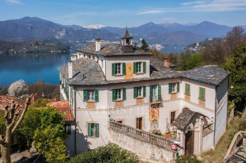 Villa i Orta San Giulio