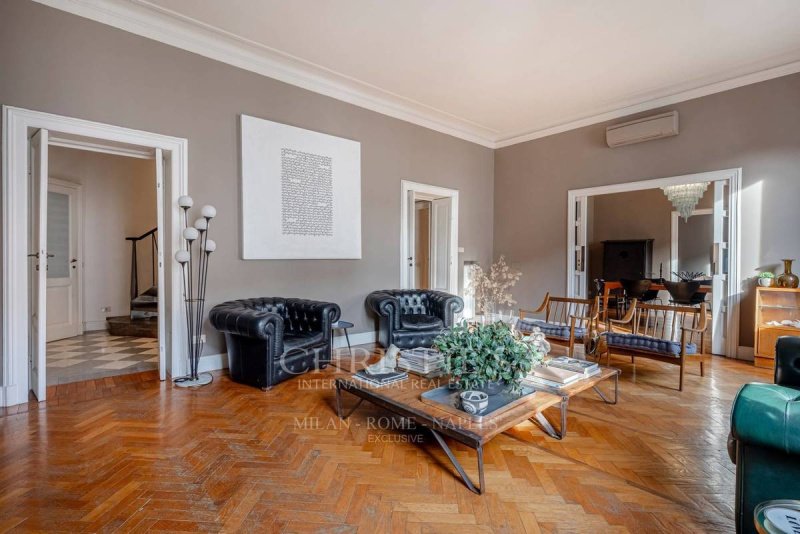 Apartamento em Milão