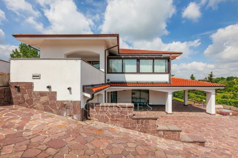 Вилла в Портакомаро