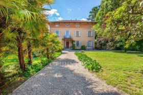 杰尔米尼亚加别墅