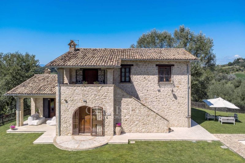 Huis op het platteland in Tarano