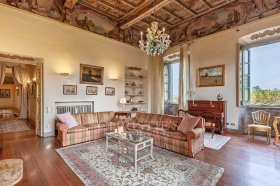 Lägenhet i Carate Brianza