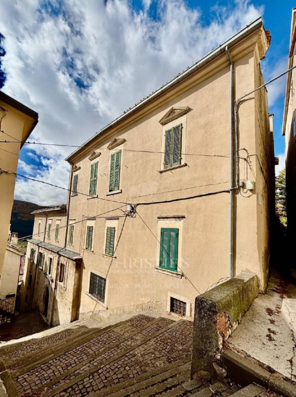 Palats i Rivisondoli