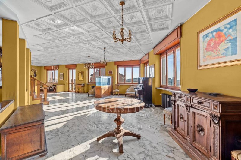 Чердак в Милан