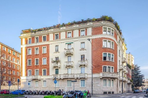 Zakelijk onroerend goed in Milaan