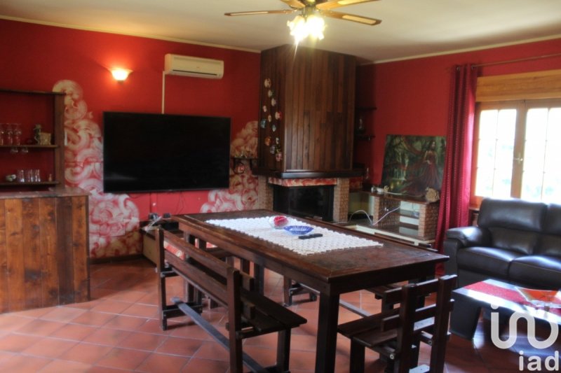 Особняк в Аккуаланья