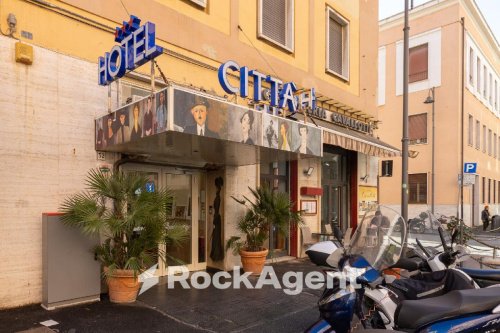 Edifício comercial em Livorno