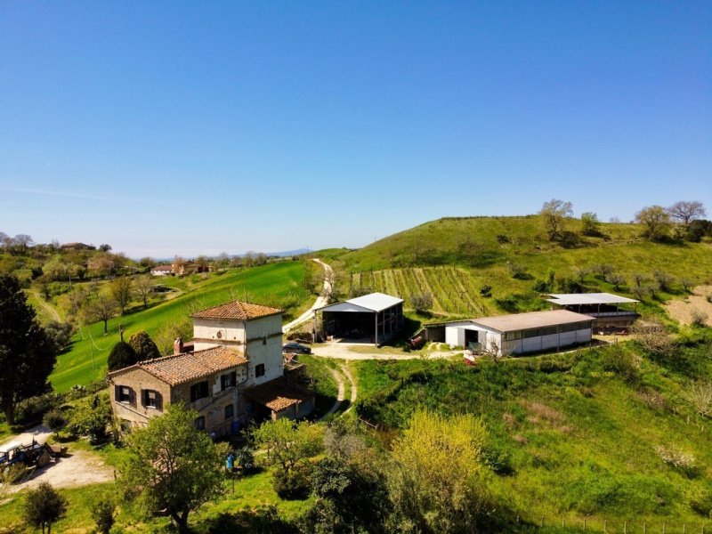 Casa de campo em Montebuono