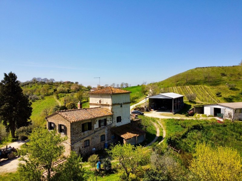 Casa de campo em Montebuono
