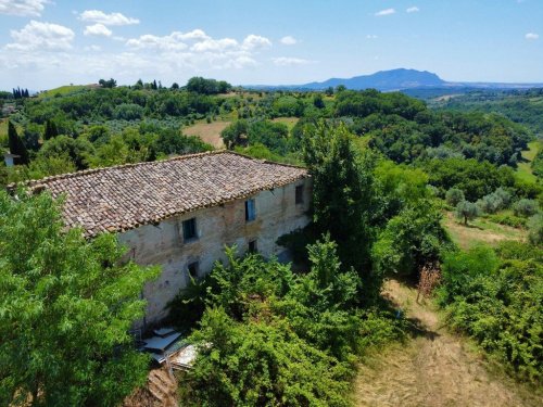 Сельский дом в Тарано