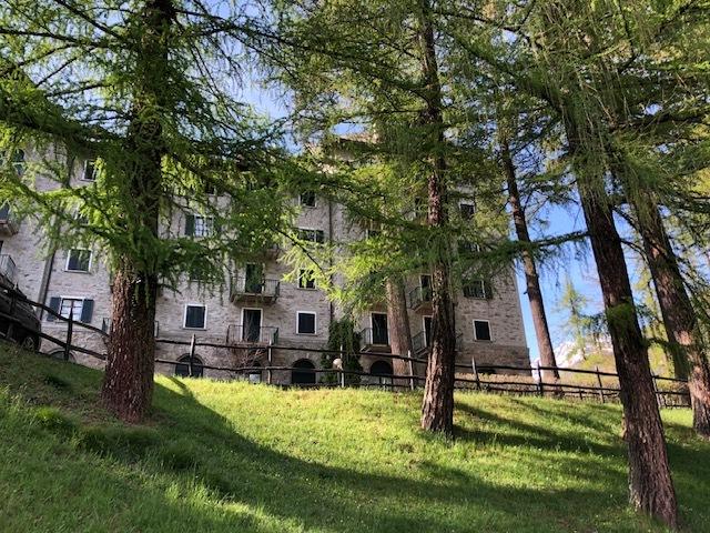 基耶萨-因瓦尔马伦科公寓