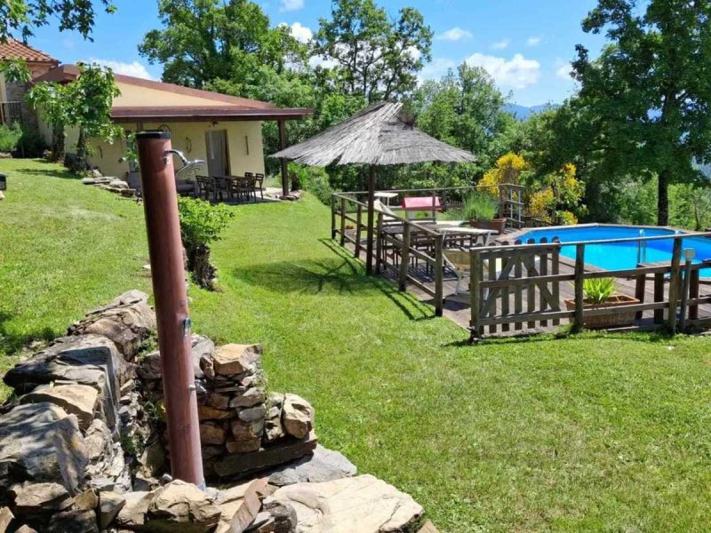 Klein huisje op het platteland in Licciana Nardi