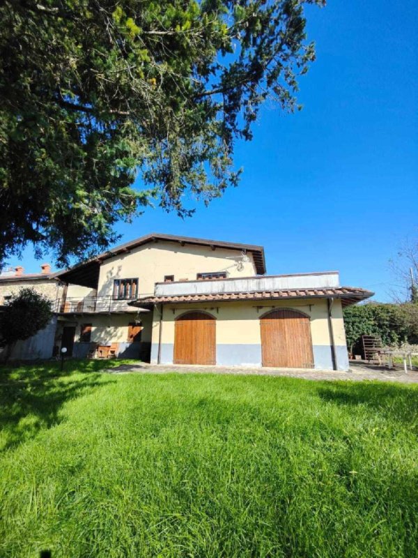 Huis in Villafranca in Lunigiana
