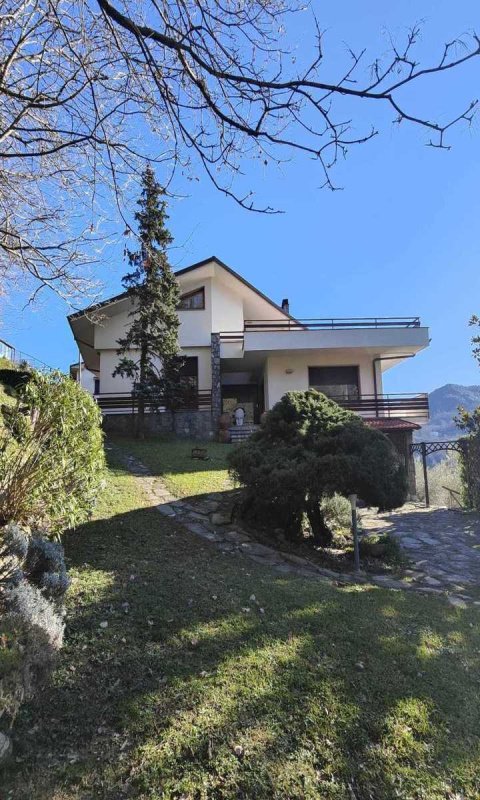 Villa a Podenzana
