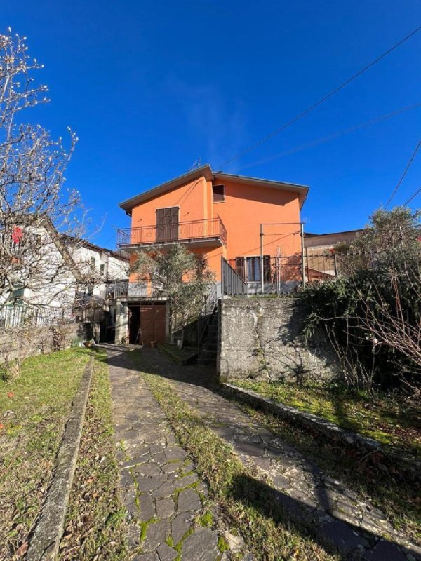 Doppelhaushälfte in Fivizzano