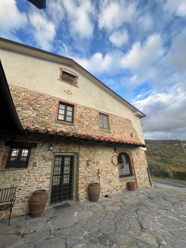 Casolare a Fivizzano