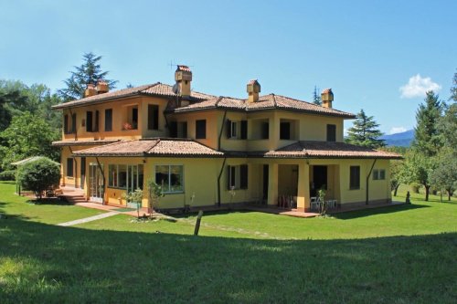 Villa i Bagnone