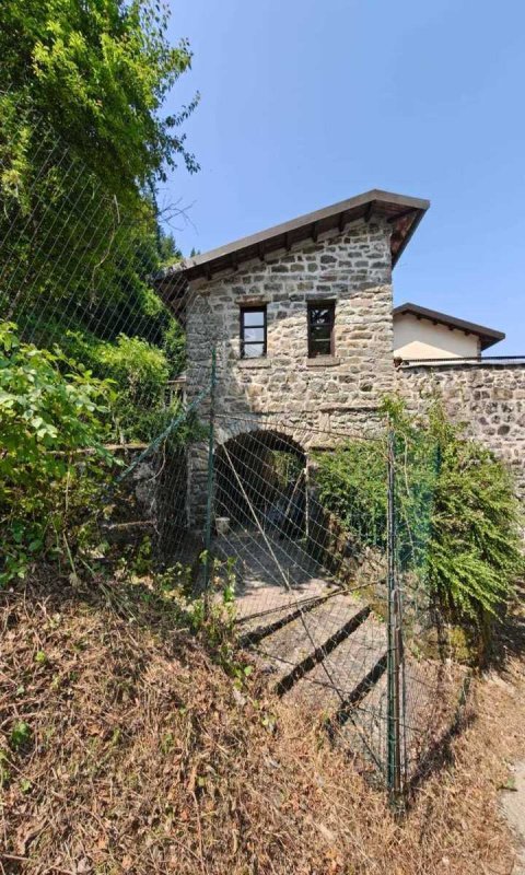 Casolare a Fivizzano